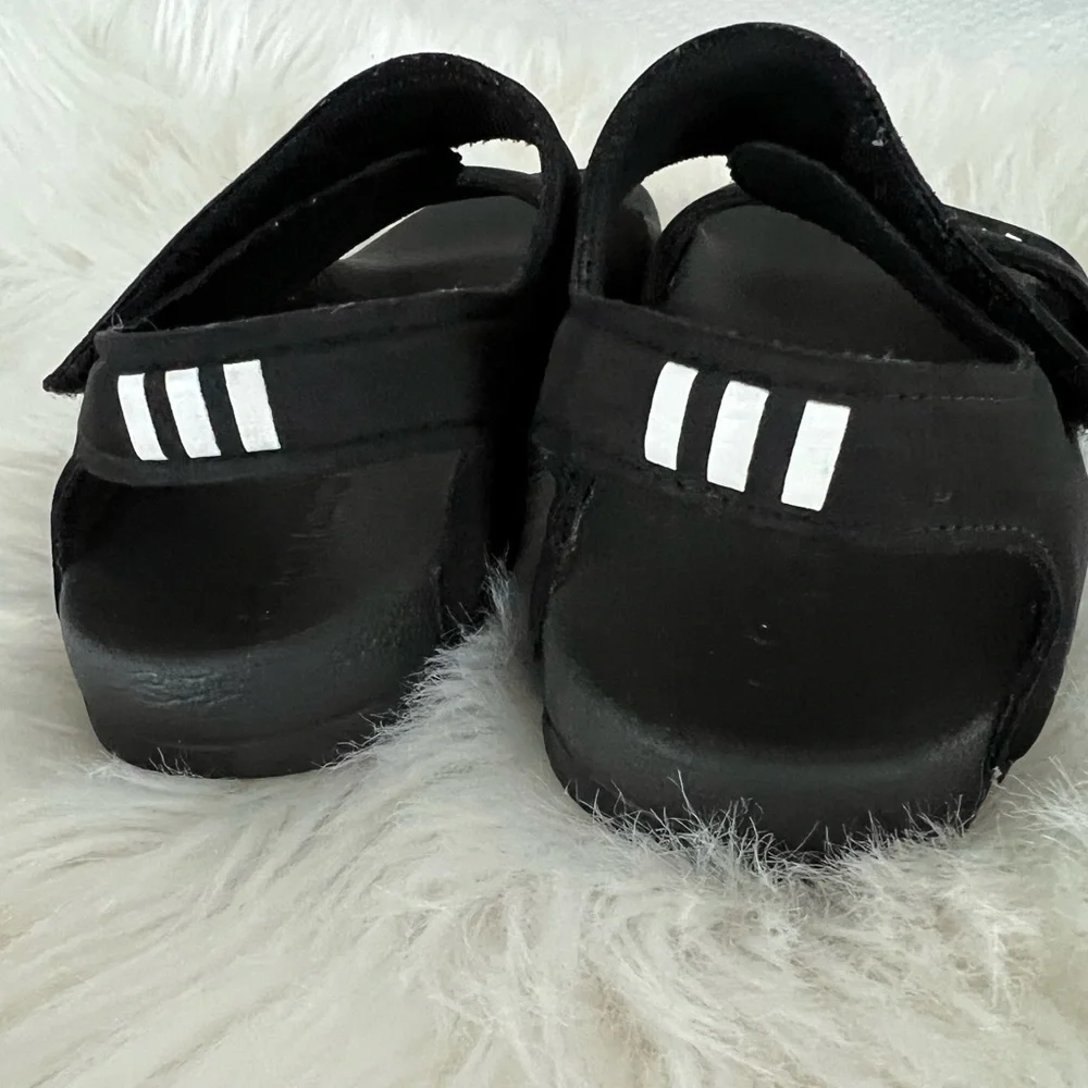 adidas comfortable stylish